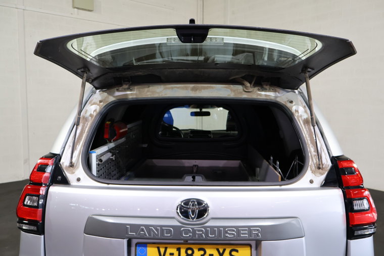 Vehicle Image 17