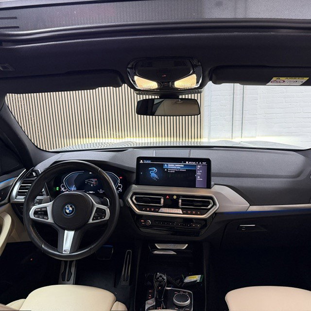 Vehicle Image 19