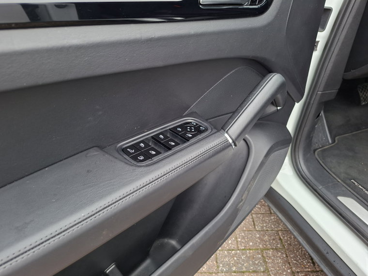 Vehicle Image 50