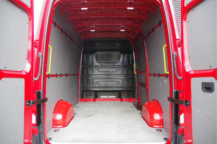 Vehicle Image 6