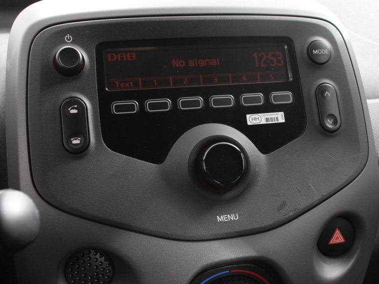 Vehicle Image 23