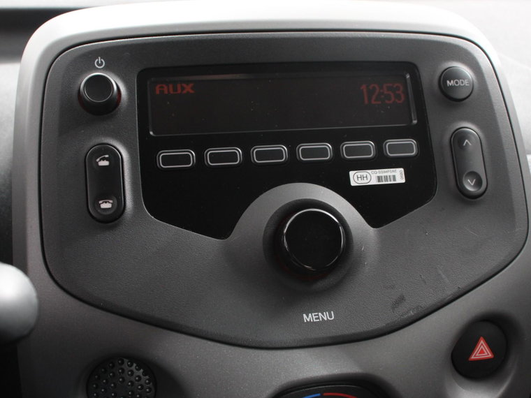Vehicle Image 24