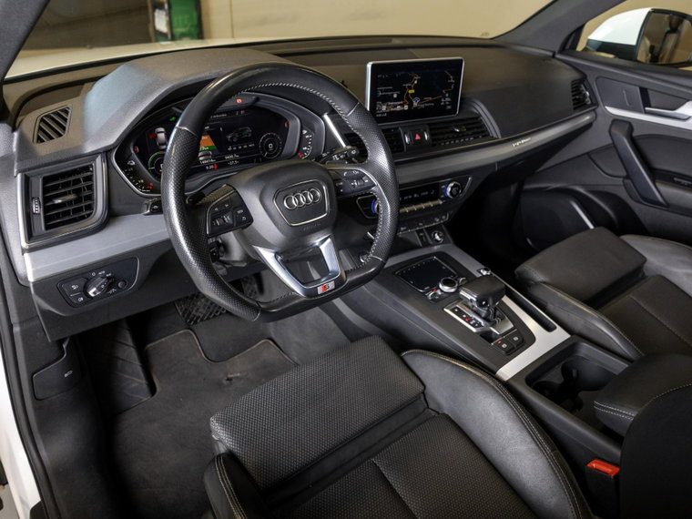 Vehicle Image 22