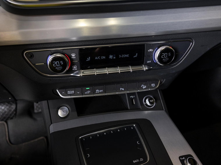 Vehicle Image 39