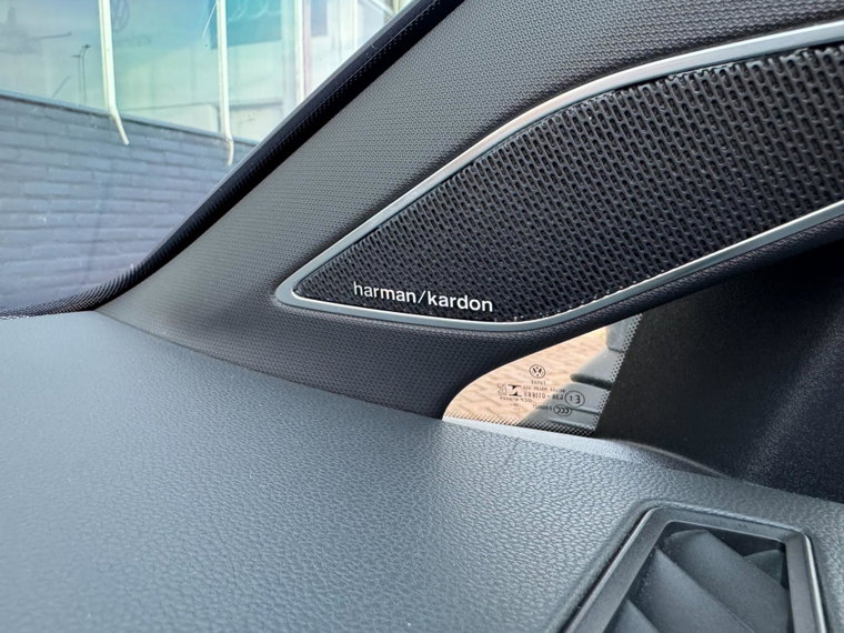 Vehicle Image 27