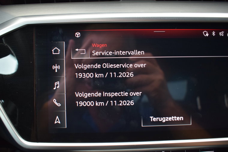 Vehicle Image 38