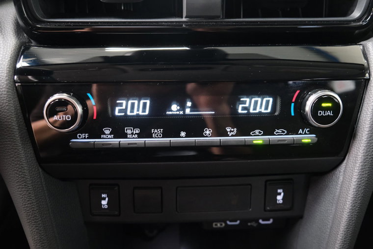 Vehicle Image 23