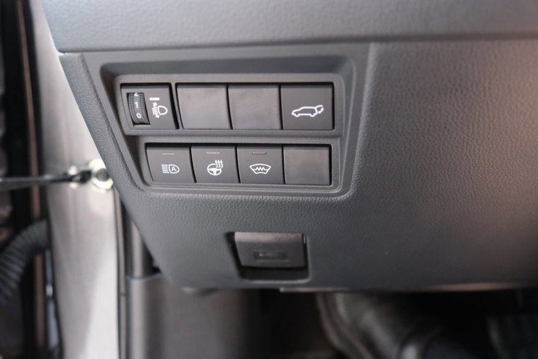 Vehicle Image 32