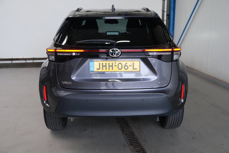 Vehicle Image 6