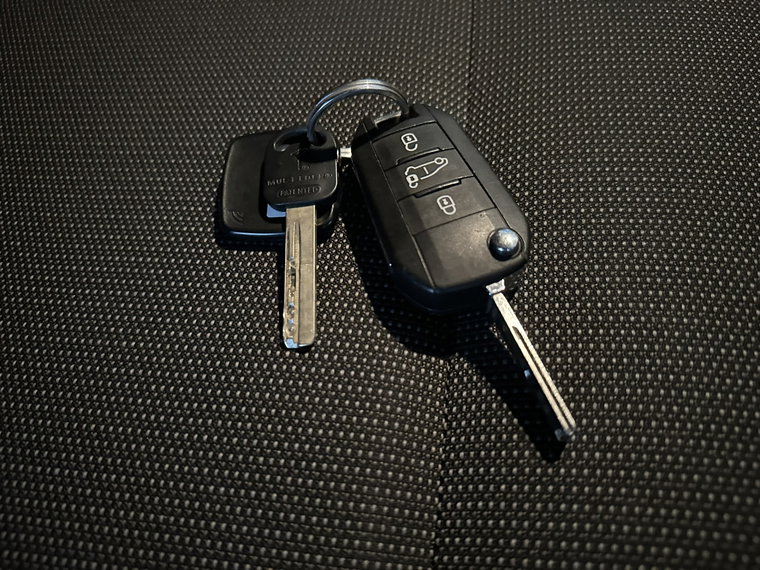 Vehicle Image 18