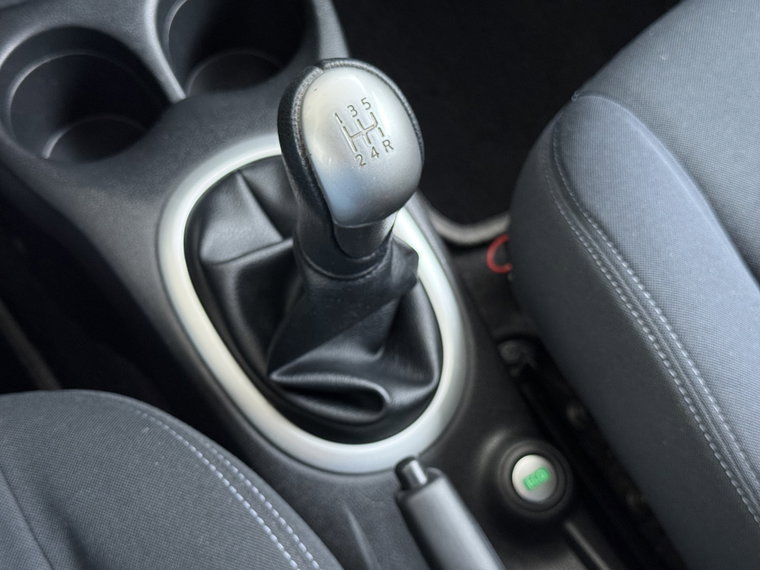 Vehicle Image 31
