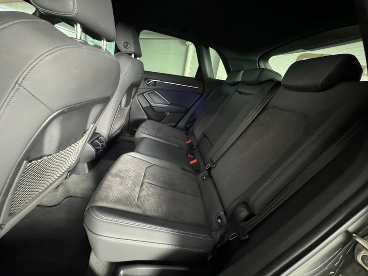 Vehicle Image 31