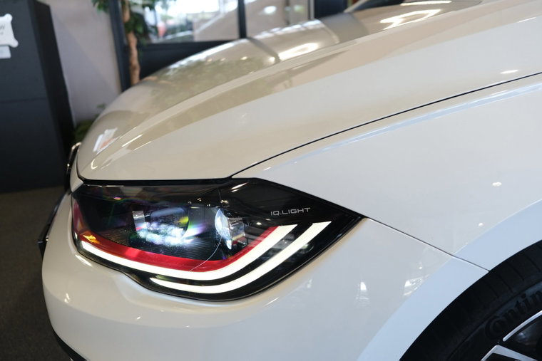 Vehicle Image 11