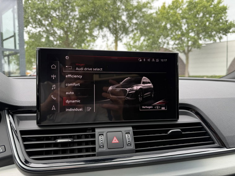 Vehicle Image 36