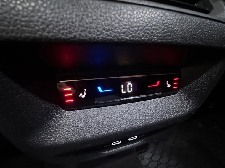 Vehicle Image 38