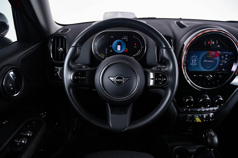 Vehicle Image 15