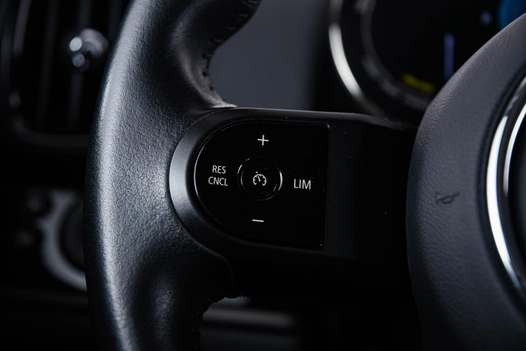Vehicle Image 40