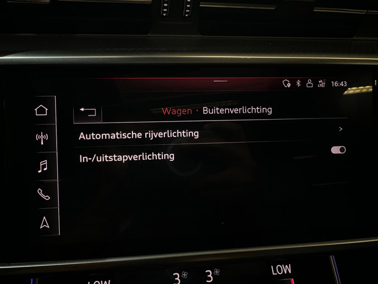 Vehicle Image 24