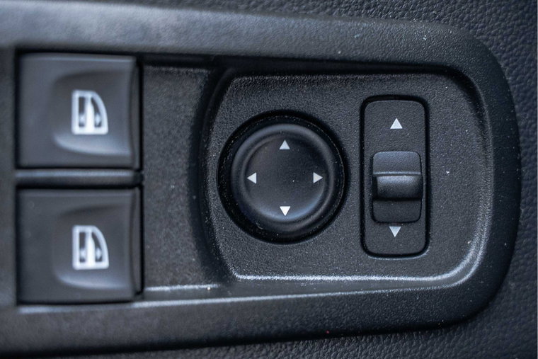 Vehicle Image 24