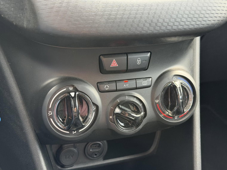 Vehicle Image 24