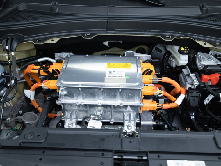 Vehicle Image 12