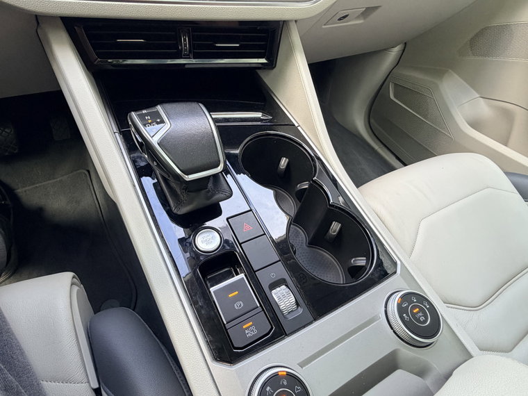 Vehicle Image 42