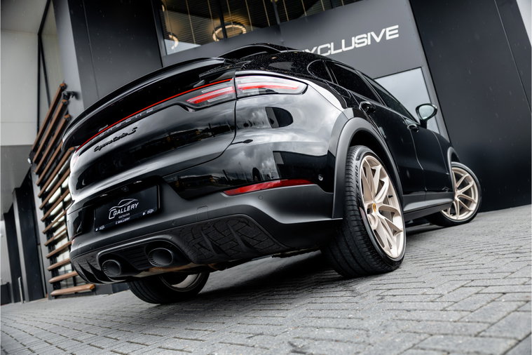 Vehicle Image 35