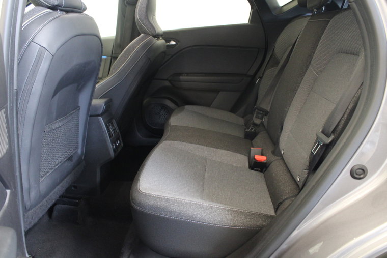 Vehicle Image 17