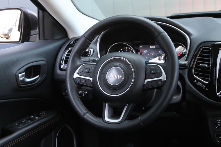 Vehicle Image 23