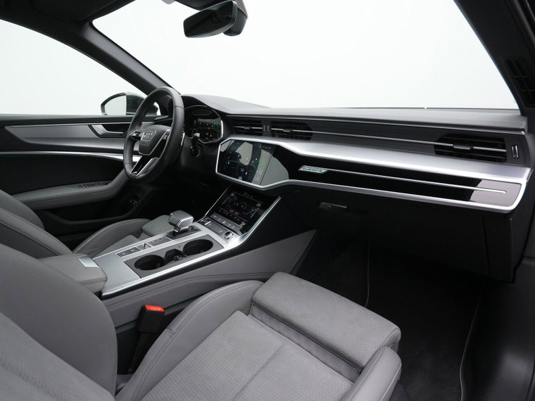 Vehicle Image 38
