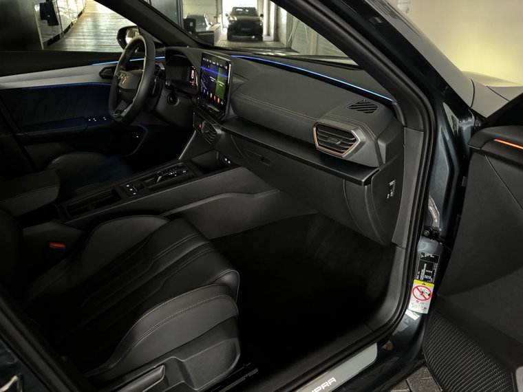 Vehicle Image 36