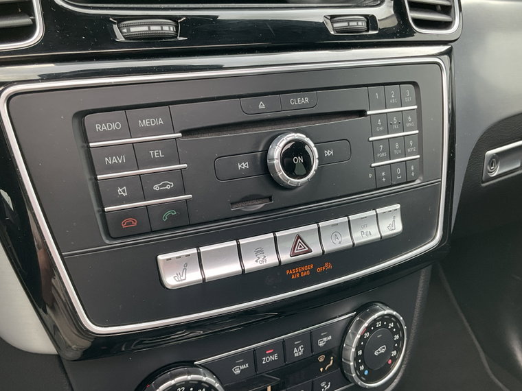 Vehicle Image 26