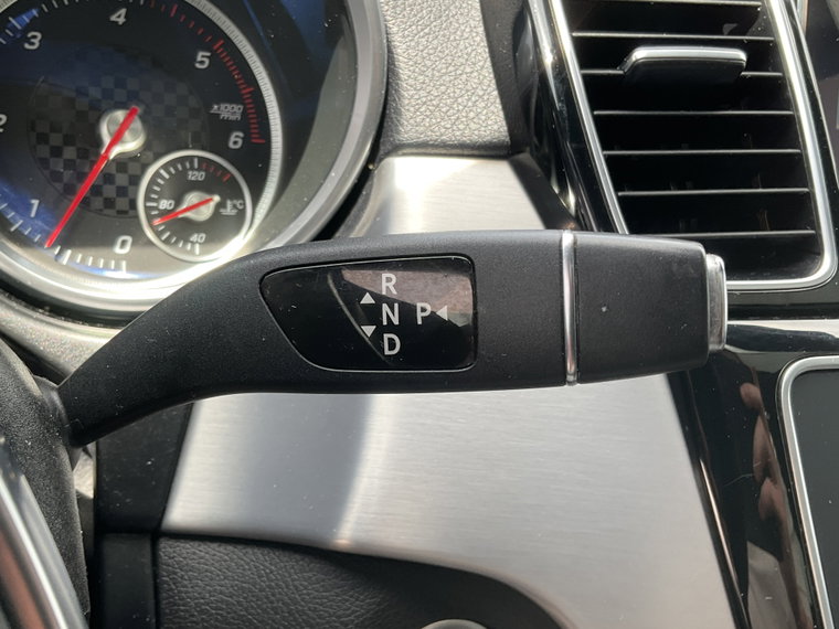 Vehicle Image 32