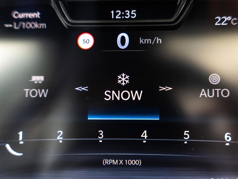 Vehicle Image 38