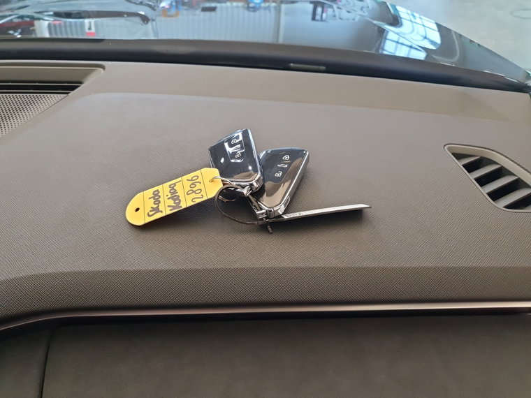 Vehicle Image 33