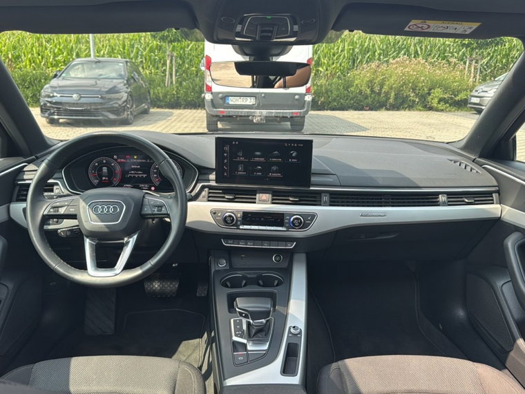 Vehicle Image 14