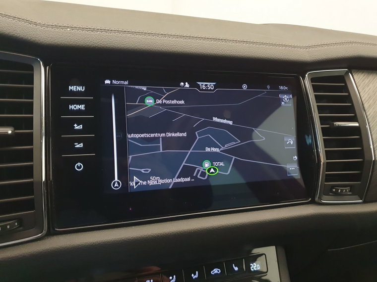 Vehicle Image 16