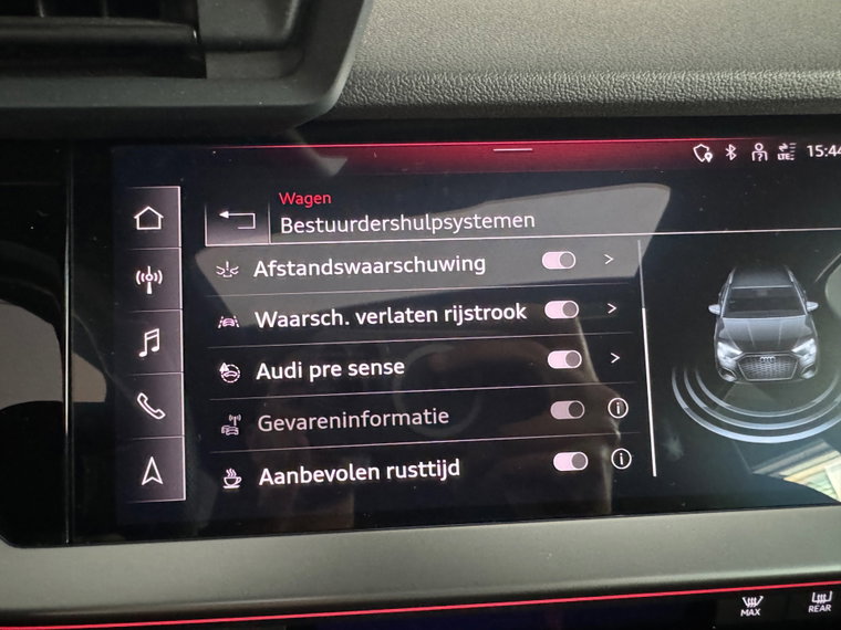 Vehicle Image 33