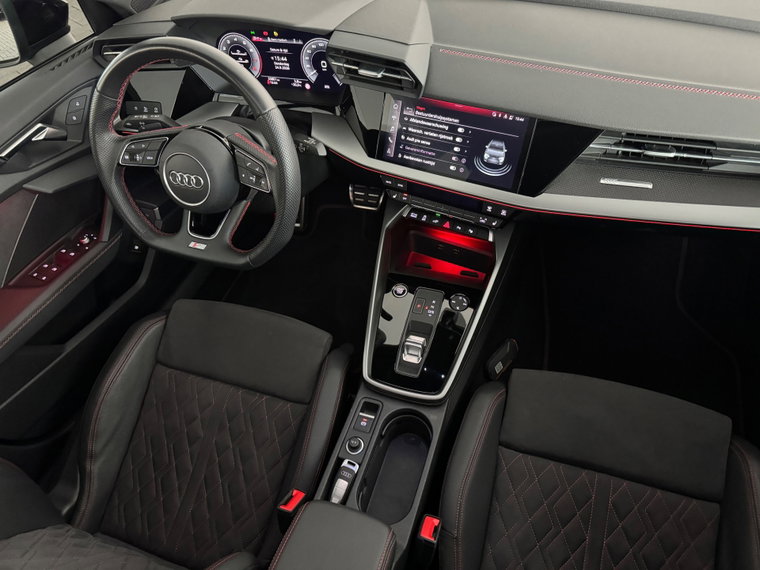 Vehicle Image 40