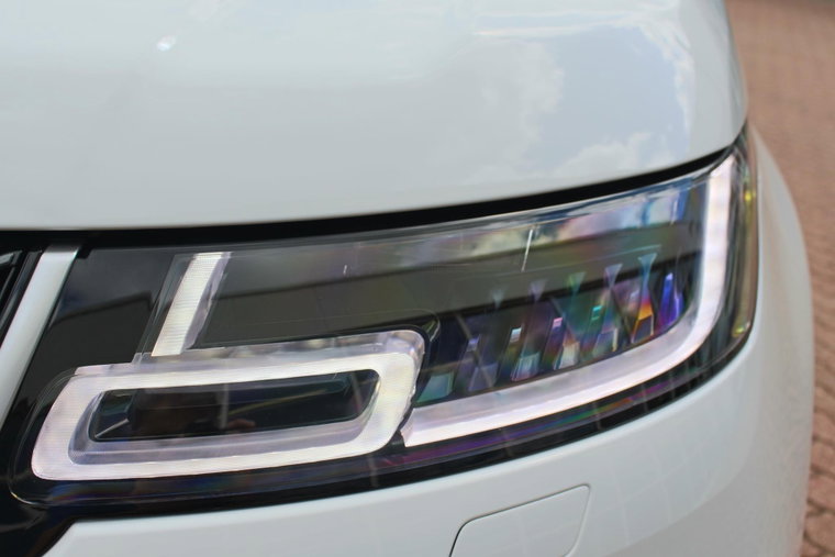 Vehicle Image 9
