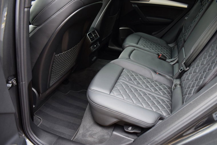 Vehicle Image 21