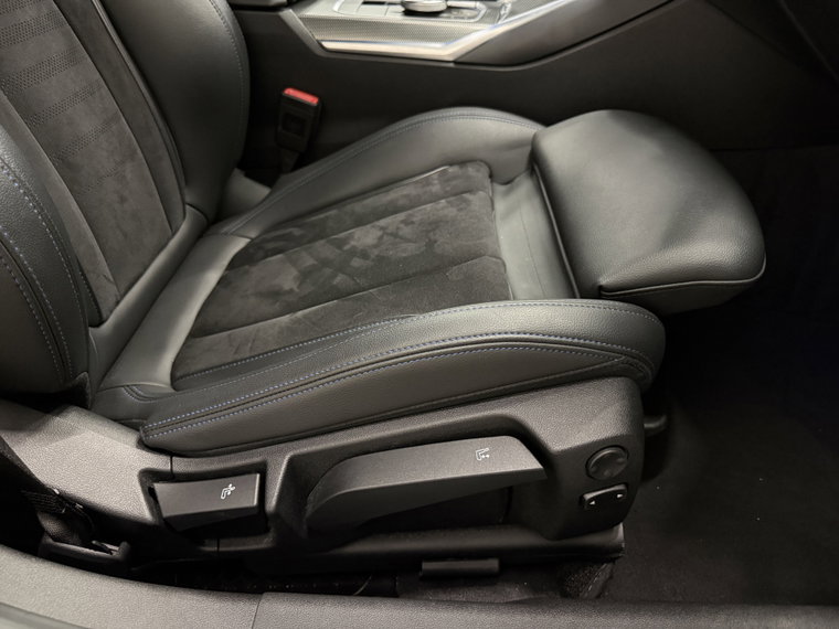 Vehicle Image 45