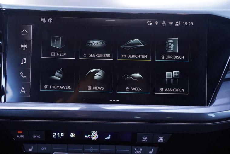 Vehicle Image 35