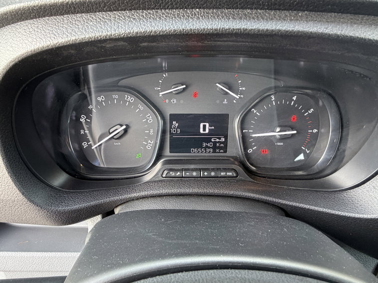 Vehicle Image 33
