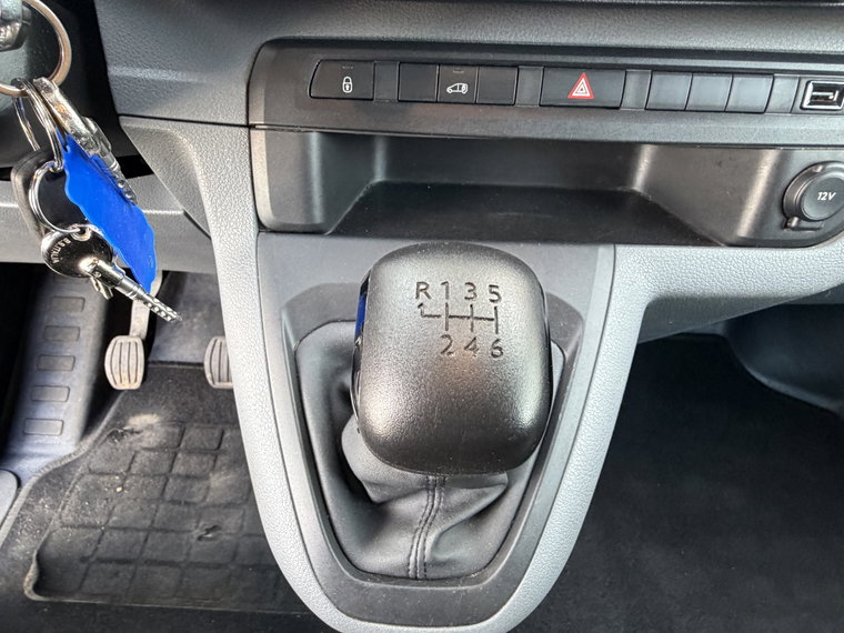 Vehicle Image 37