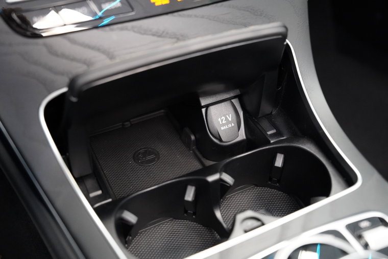 Vehicle Image 17
