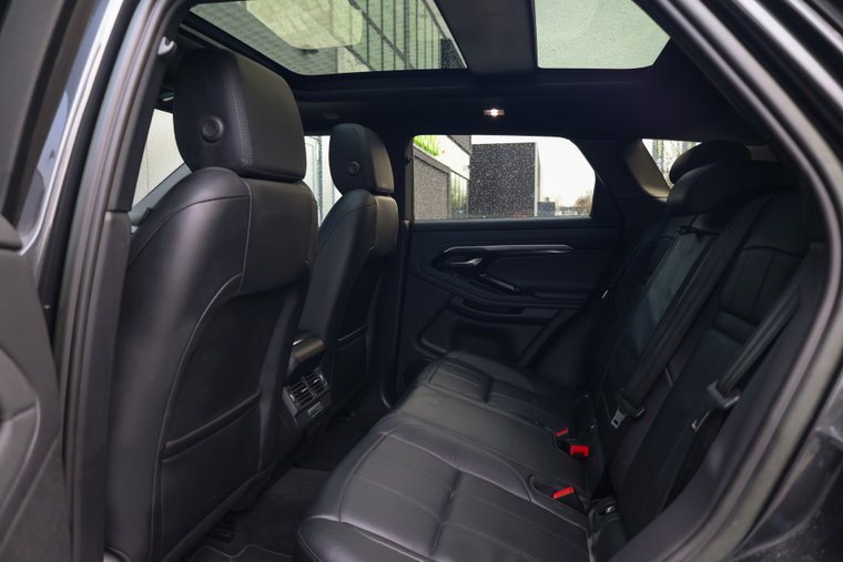 Vehicle Image 38