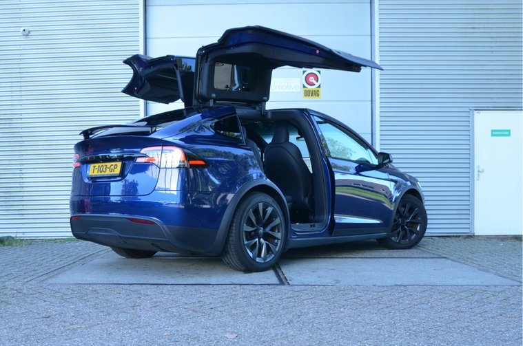 Vehicle Image 10