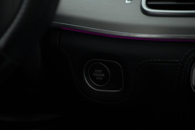 Vehicle Image 32