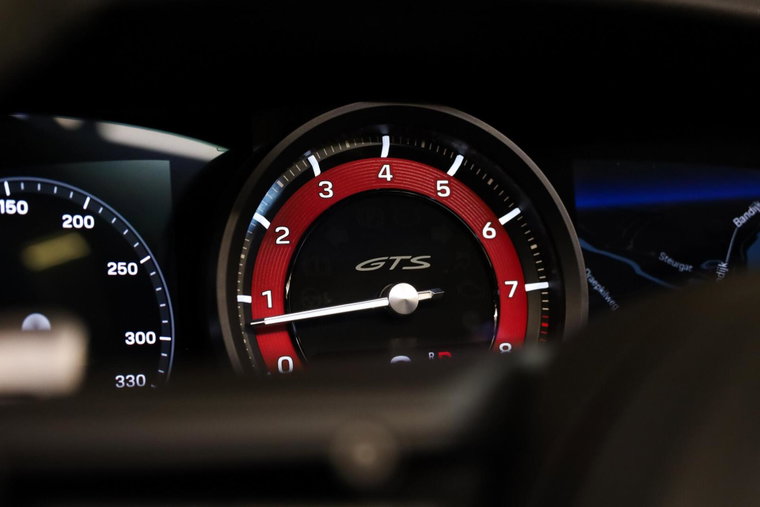 Vehicle Image 35
